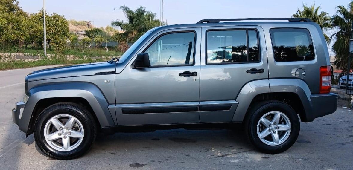 Jeep Cherokee 2.8 CRD DPF Limited Auto