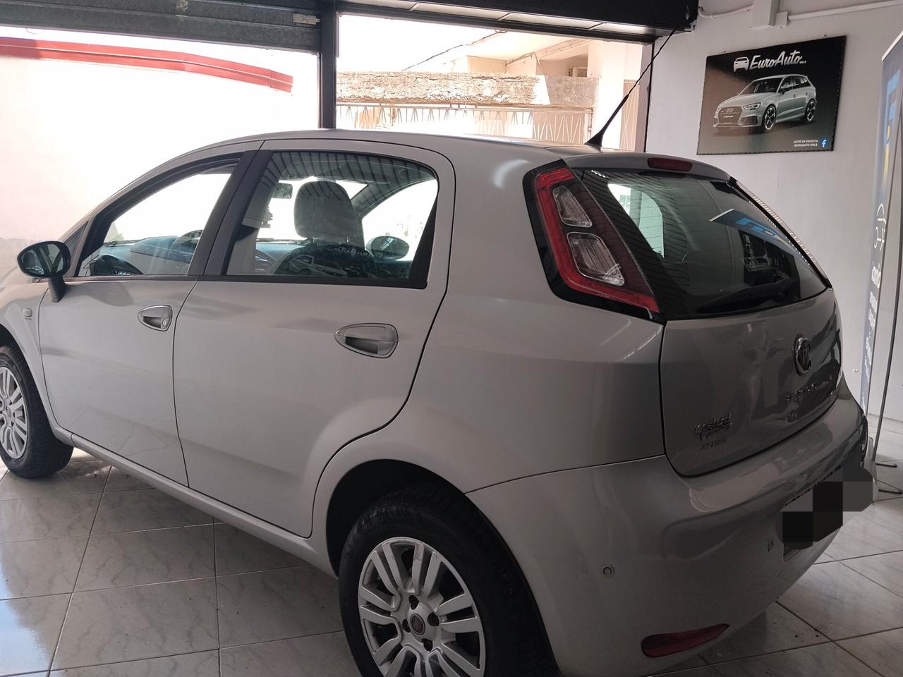 Fiat Punto 1.4 bnz/Metano 2013 CON GARANZIA