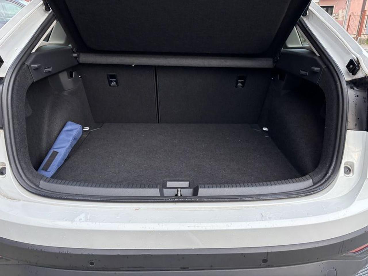 Volkswagen Taigo 1.0 TSI 95 CV Life LED-NAVI-CAM-16"