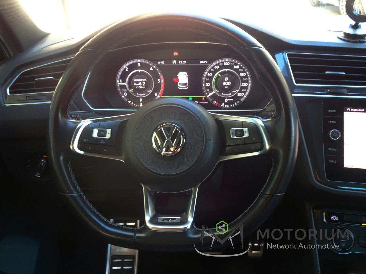 Volkswagen Tiguan 2.0 TDI DSG R-LILE 4MOTION -IMPECCABILE-