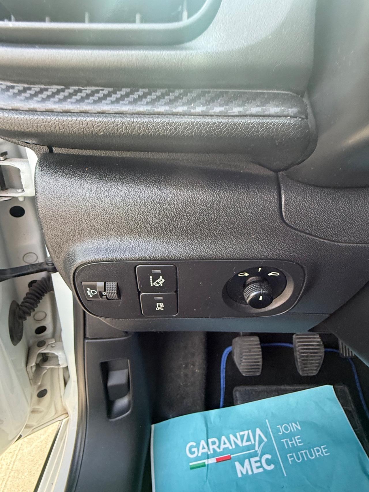 Citroen C3 PureTech 82 GPL Feel