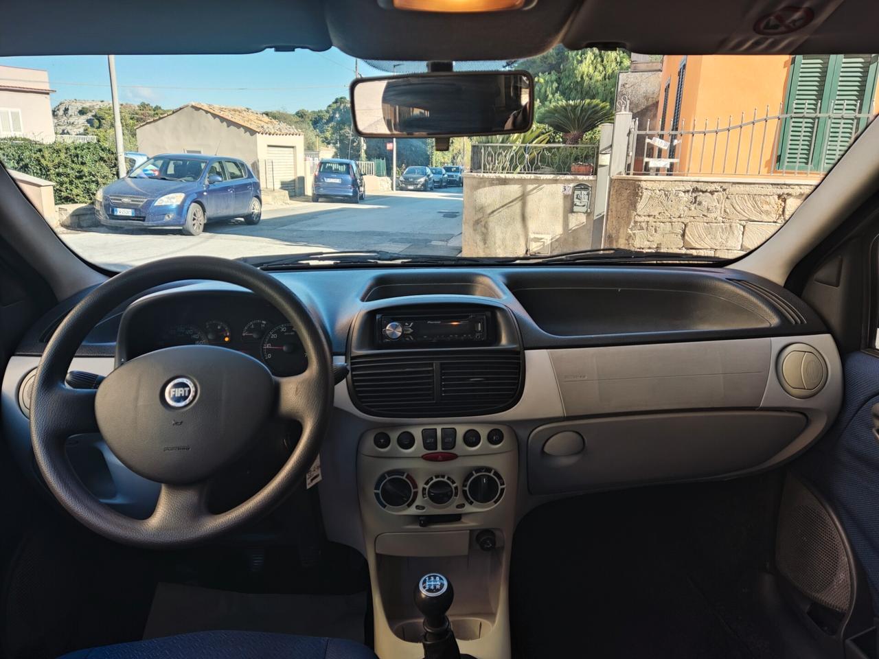 Fiat Punto 1.2 5 porte bConnect