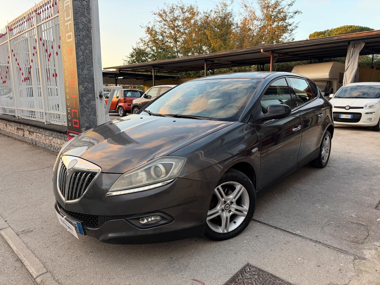 Lancia Delta 1.6 MJT DPF Argento