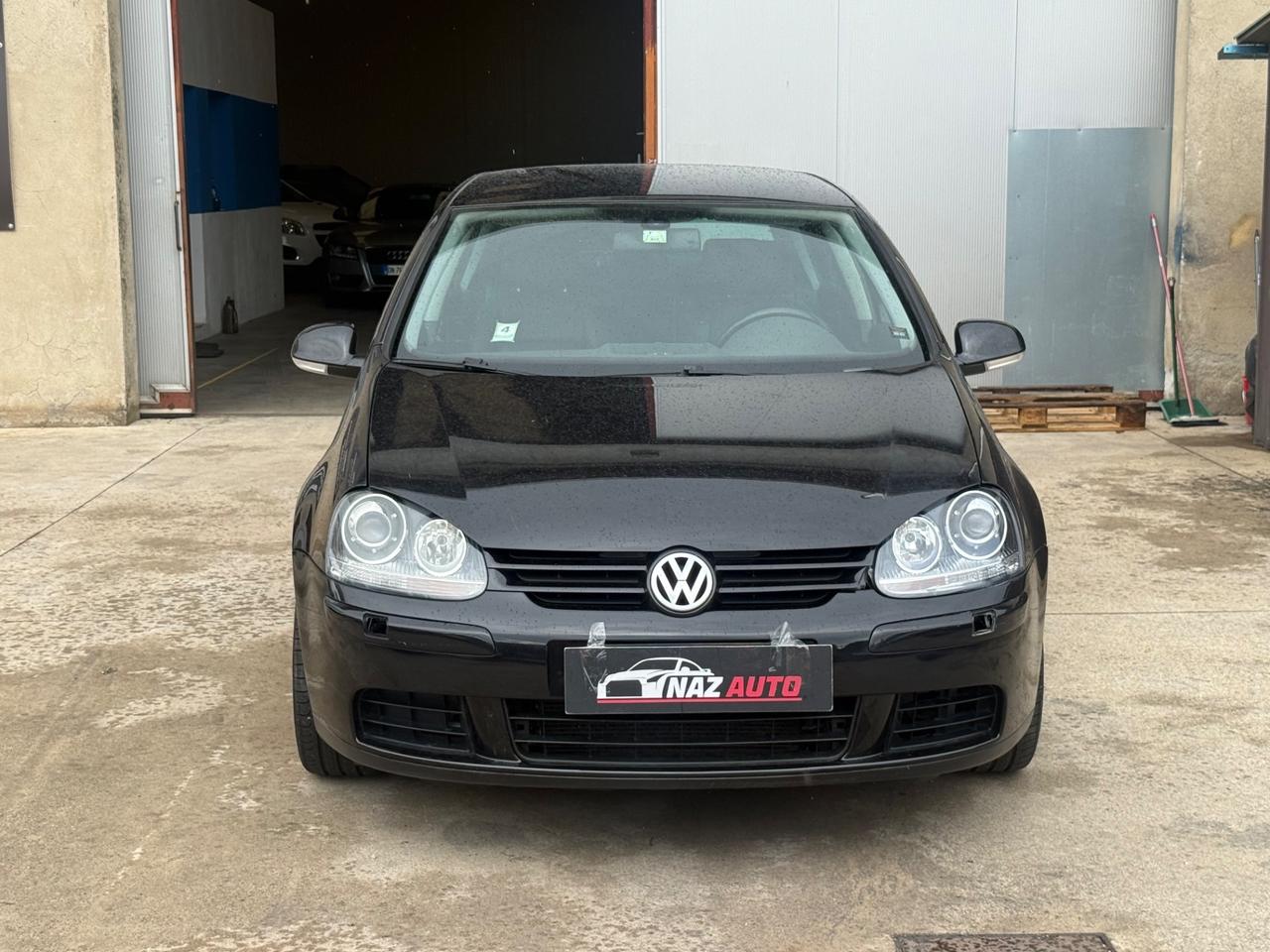 Volkswagen Golf 2.0 16V FSI 5p. Sportline