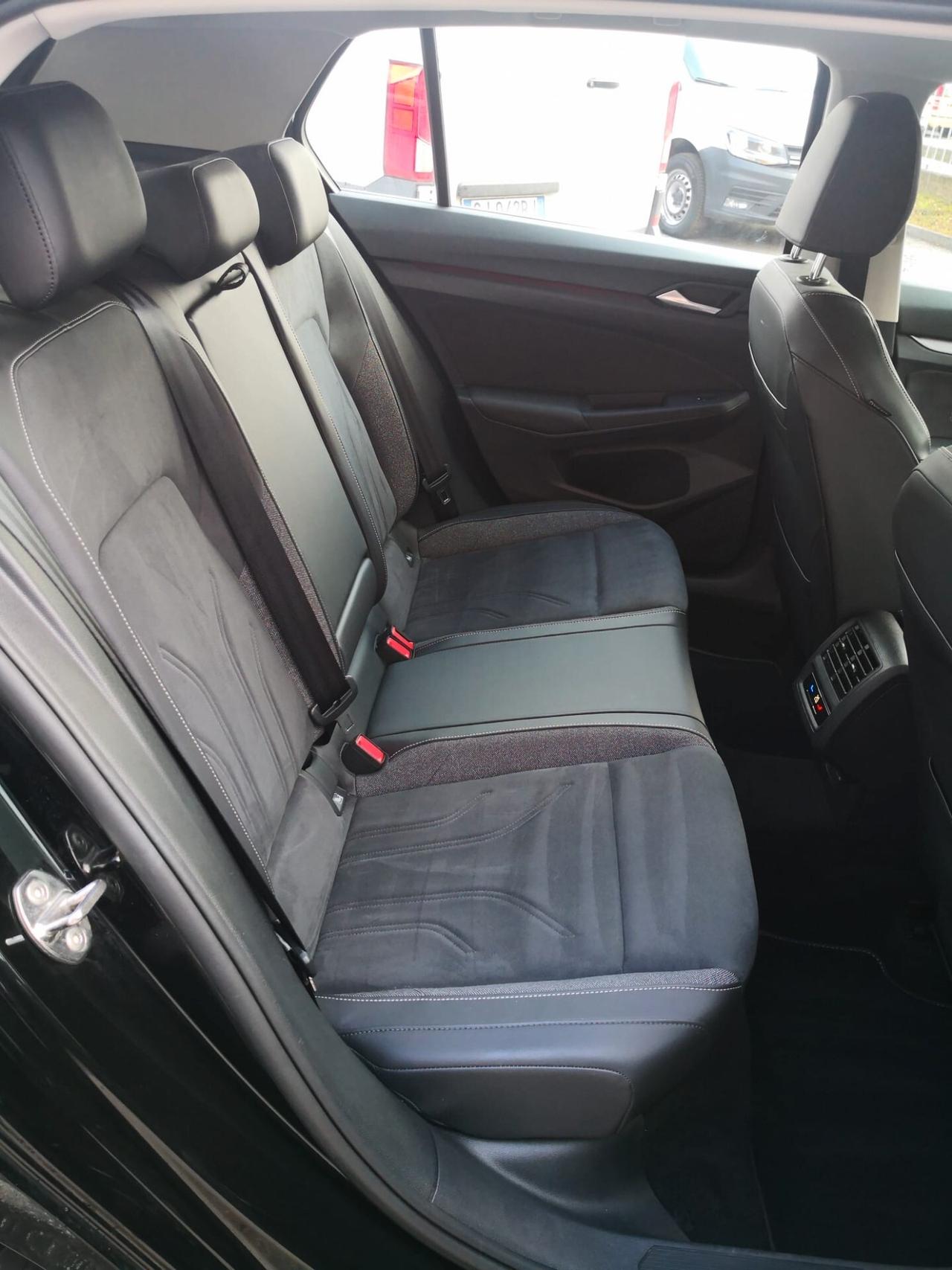 Volkswagen Golf 2.0 TDI 150 CV DSG SCR Style **FULL**TELECAMERA**