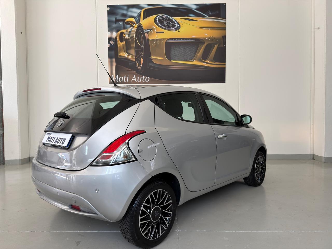 Lancia Ypsilon 1.2 69 CV 5 porte S&S Gold