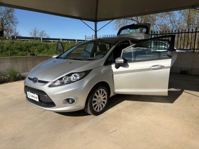FORD Fiesta 1.2 82CV 5 porte OK NEOPATENTATI EURO 5 BENZINA