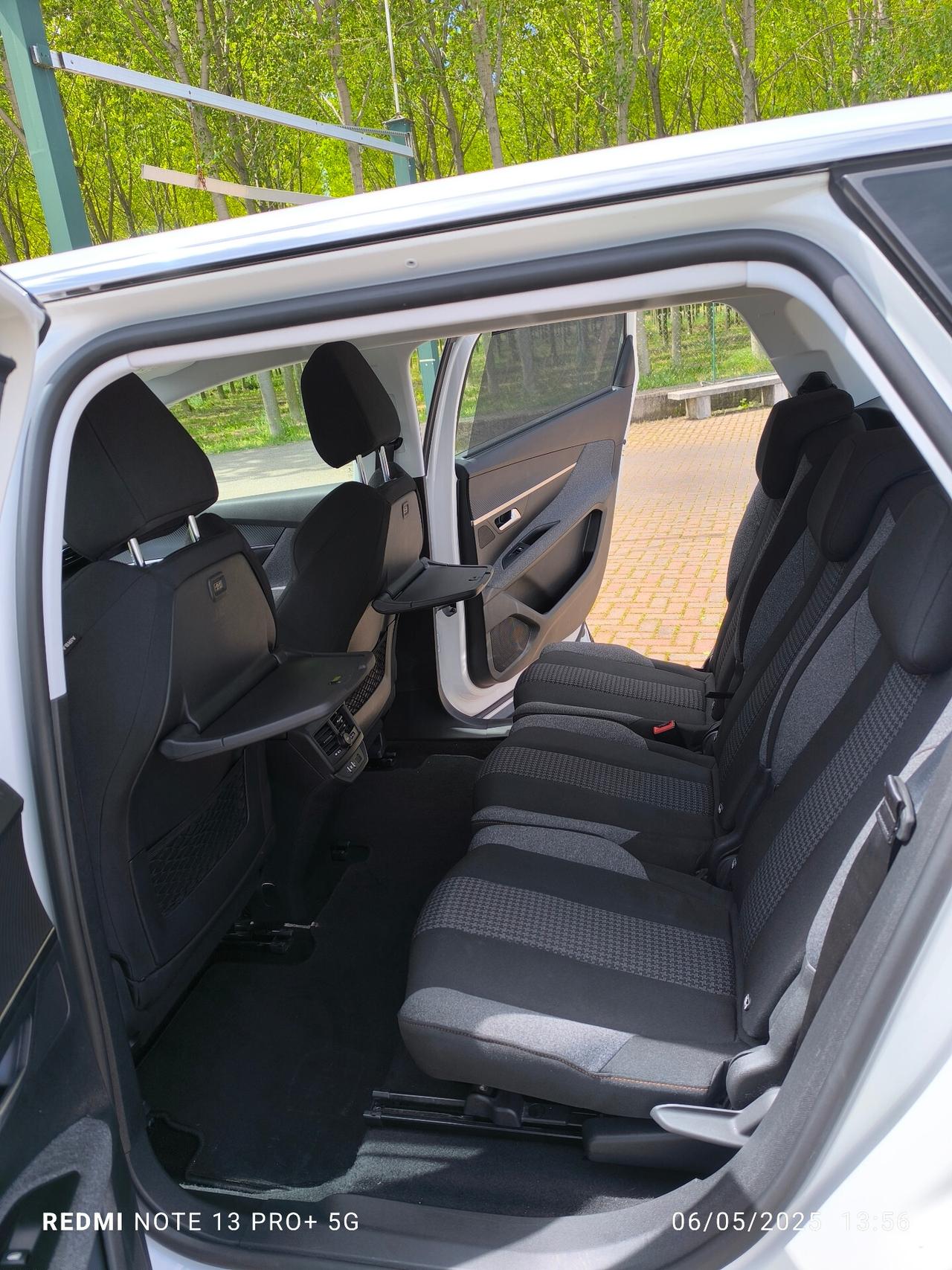 Peugeot 5008 BlueHDi 130 S&S Business
