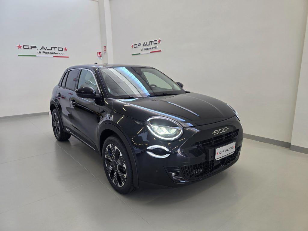 Fiat 600 Hybrid DCT MHEV La Prima