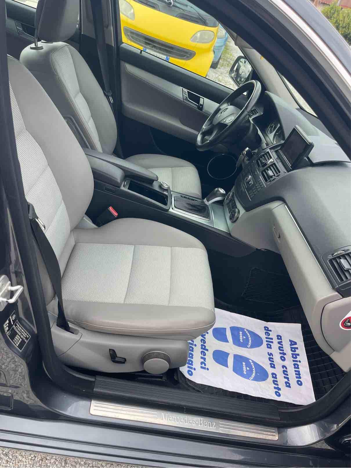 MERCEDES BENZ - C 220 - AUTOMATICA - AVANGARDE