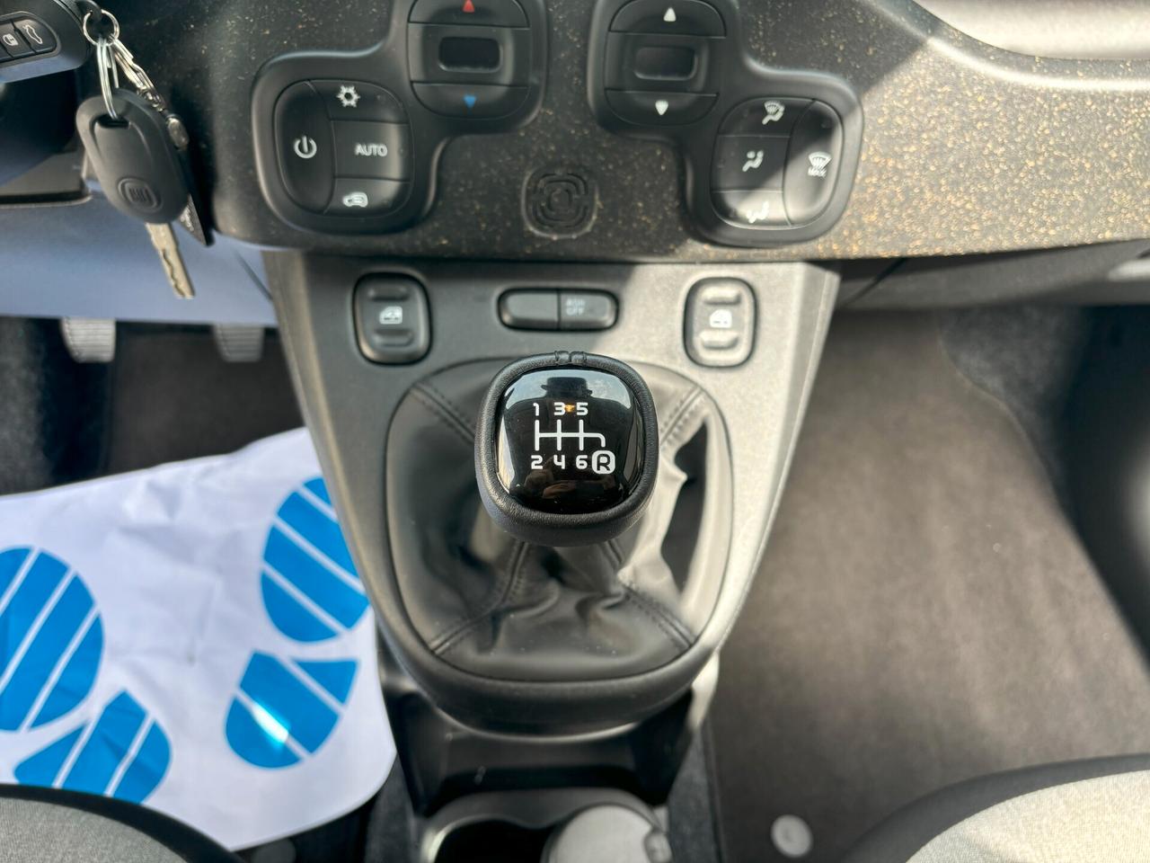 Fiat Panda 1.0 FireFly S&S Hybrid City Cross - NEOPATENTATI