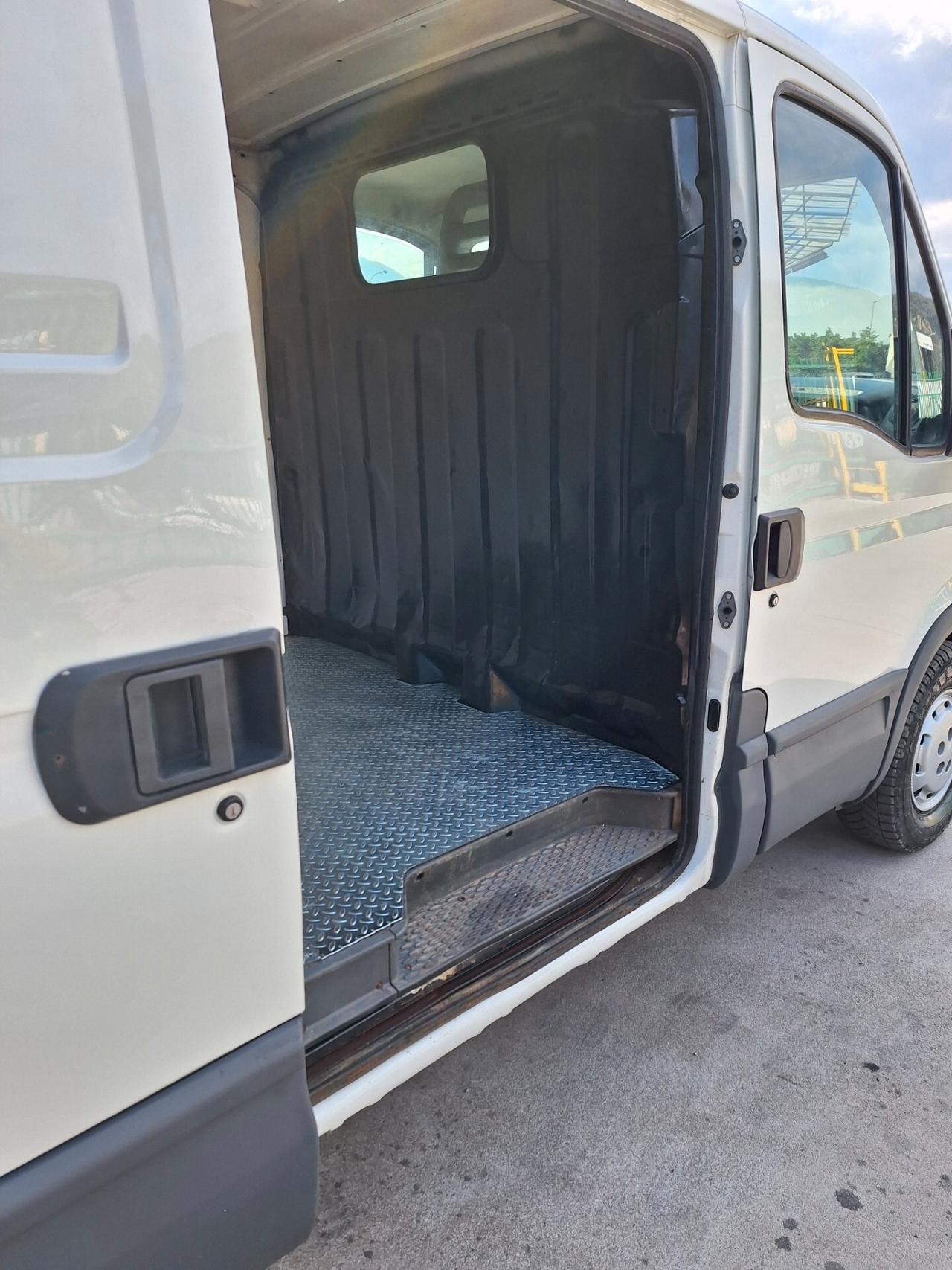 Iveco Daily C 2.3 hpi 29 L 10 95 cv