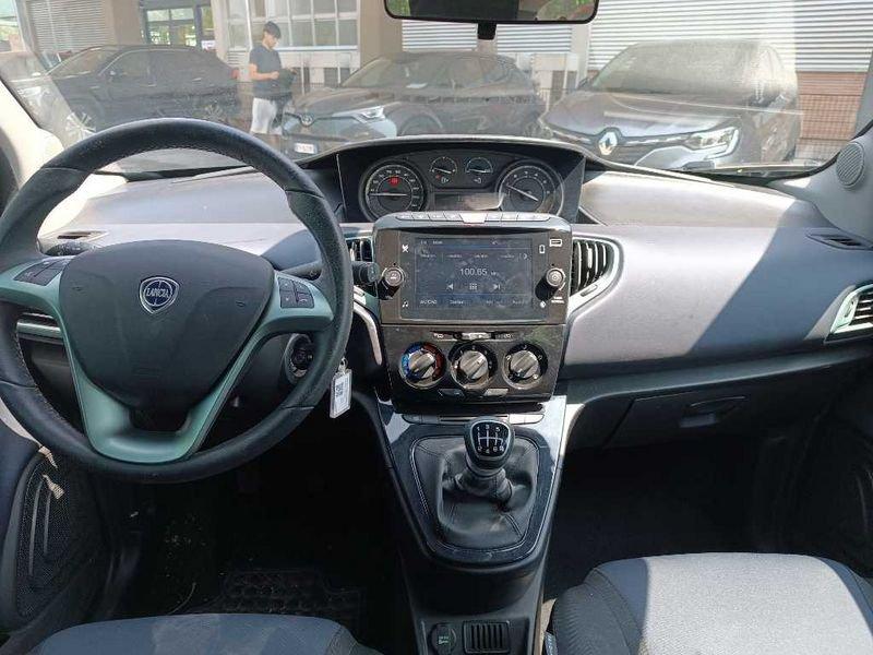 Lancia Ypsilon New 5 porte My24 1.0 Firefly 70 CvStart&Stop Hybrid Oro