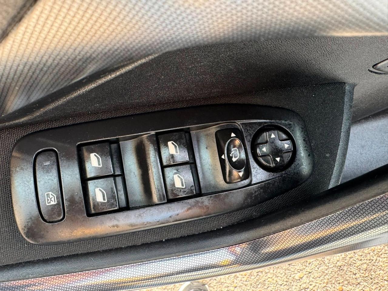 PEUGEOT 2008 1.6 HDI 115 CV. ALLURE NAVI+RETROC.+CERCHI