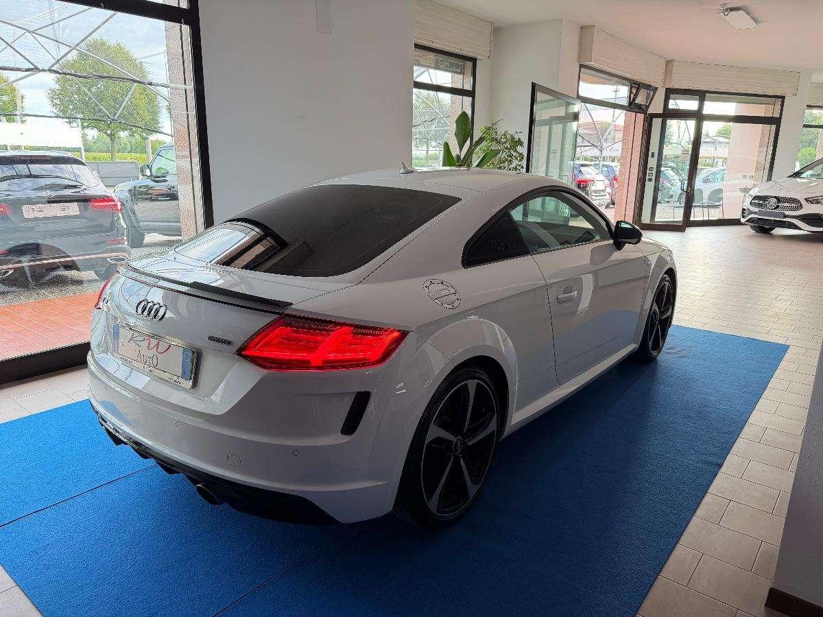 Audi TT 2.0 TFSI quattro S tronic S line