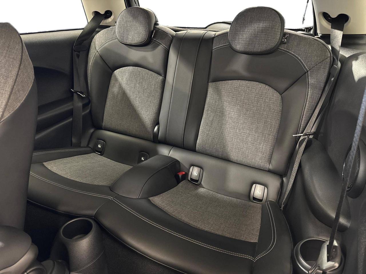 MINI Mini Cooper Essential 3 Porte