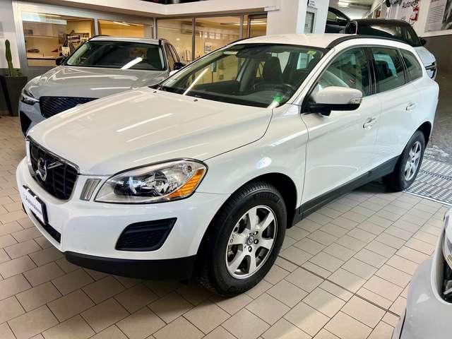 Volvo XC60 XC60 I 2008 2.0 d3 Momentum geartronic Tagliandata
