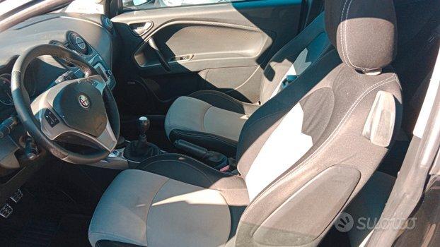 Alfa Romeo MiTo mito