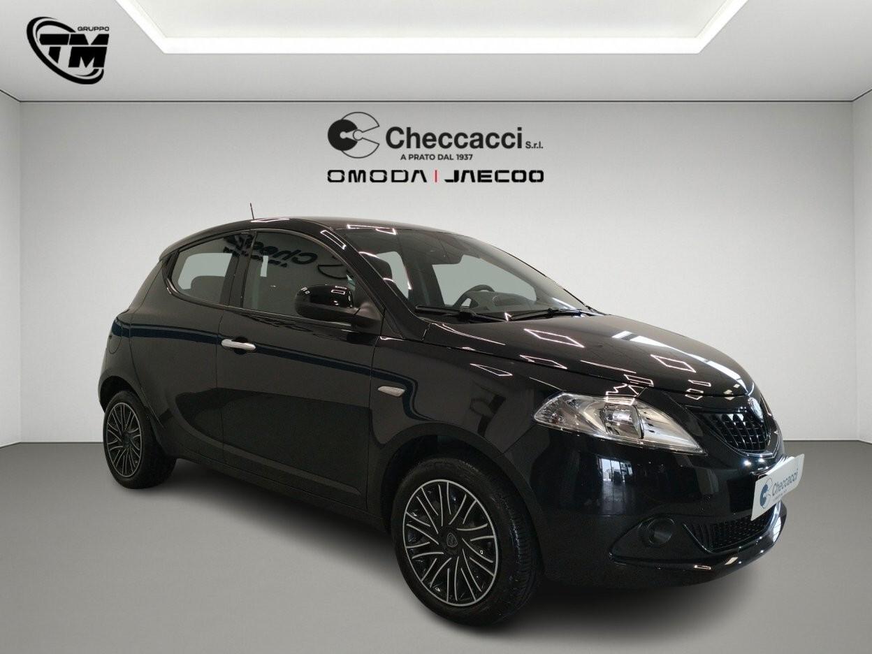 Lancia Ypsilon 1.0 firefly hybrid Silver Plus s