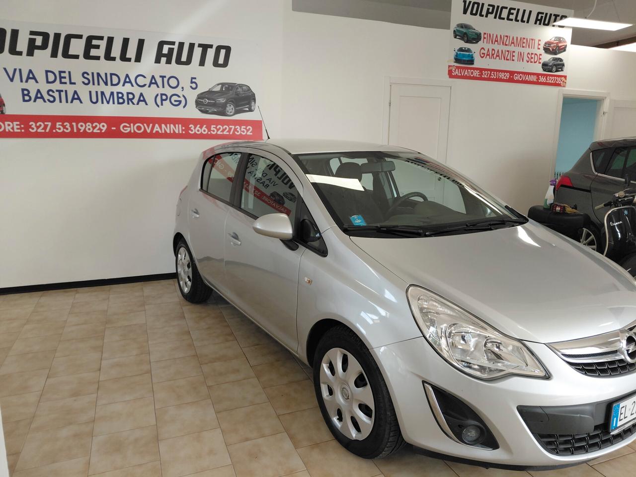 OPEL CORSA ANNO 2012 BZ GPL ADATTA NEOPATENTATI KM 100 MILA