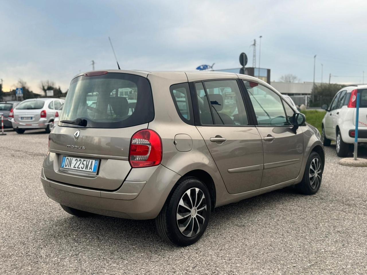 Renault Modus 1.5 dCi 105CV Dynamique