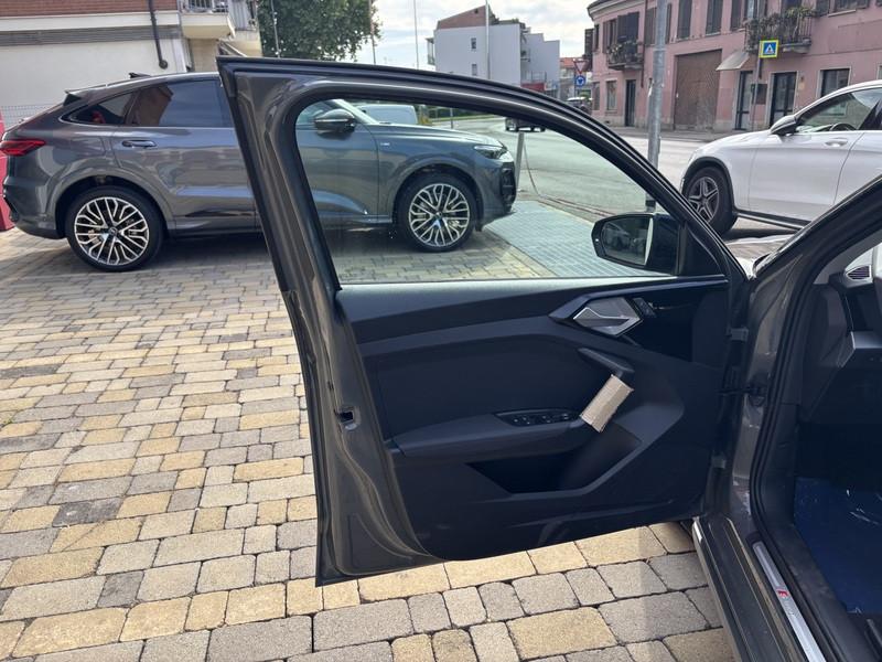 Audi A1 Sportback 30 1.0 tfsi S Line Edition 116cv s-tronic LED-PHONE APPS-17"