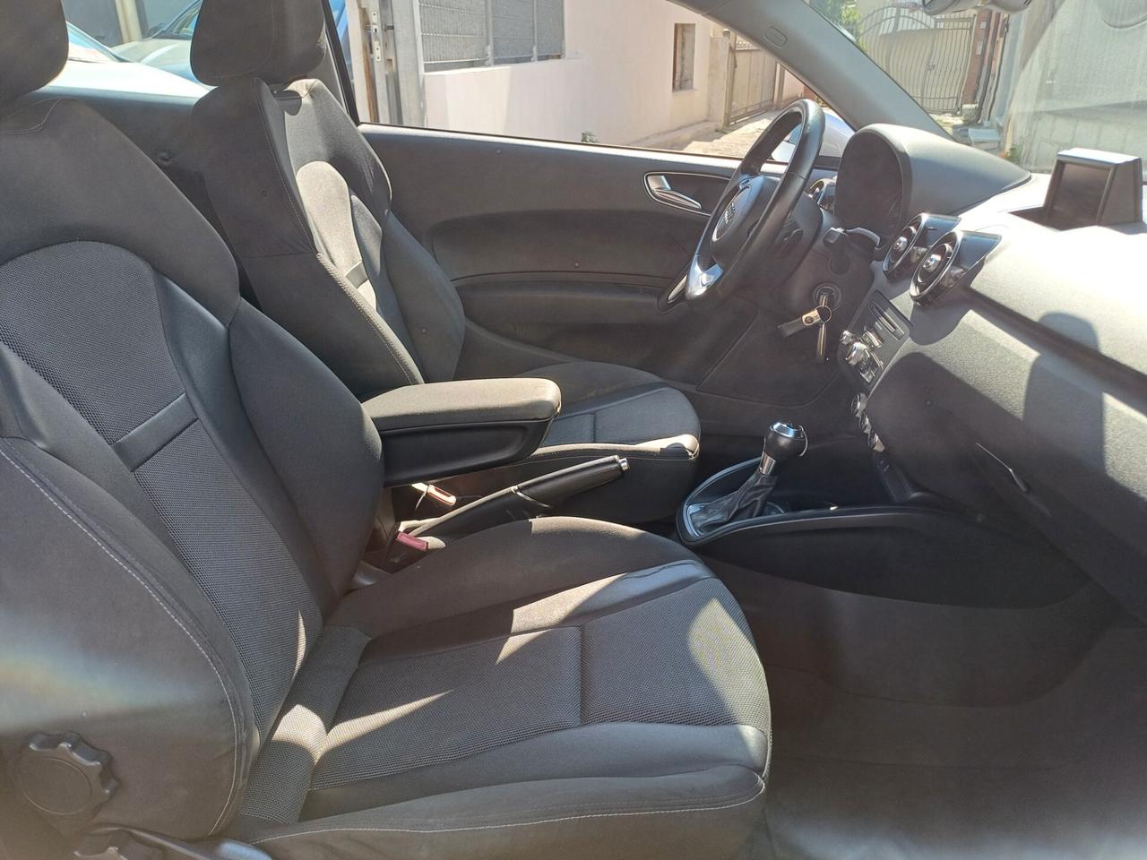 Audi A1 1.4 TFSI S tronic 119g Ambition S Line