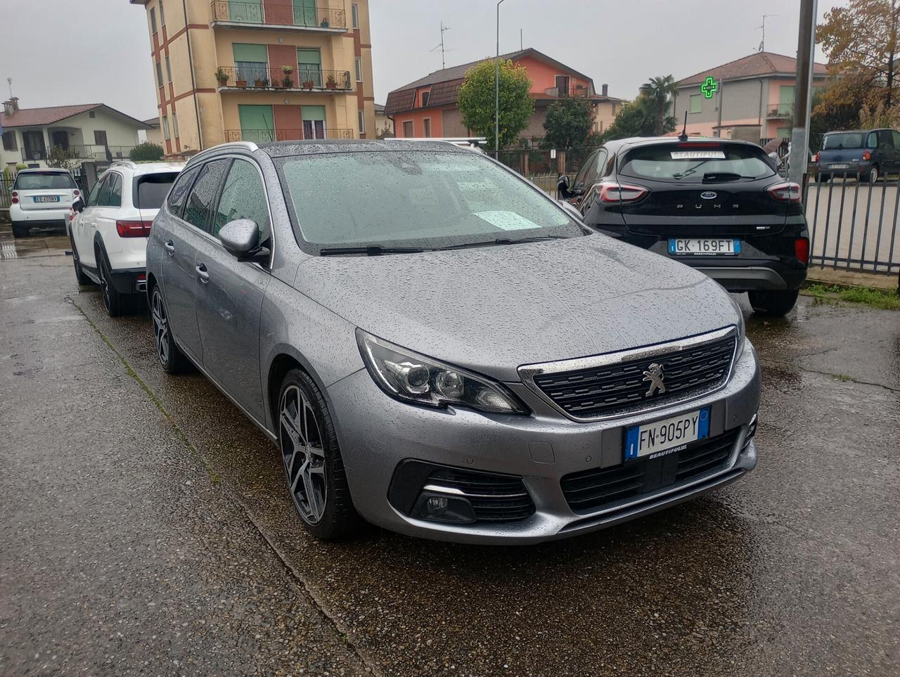 Peugeot 308 BlueHDi 120 S&S EAT6 SW Allure