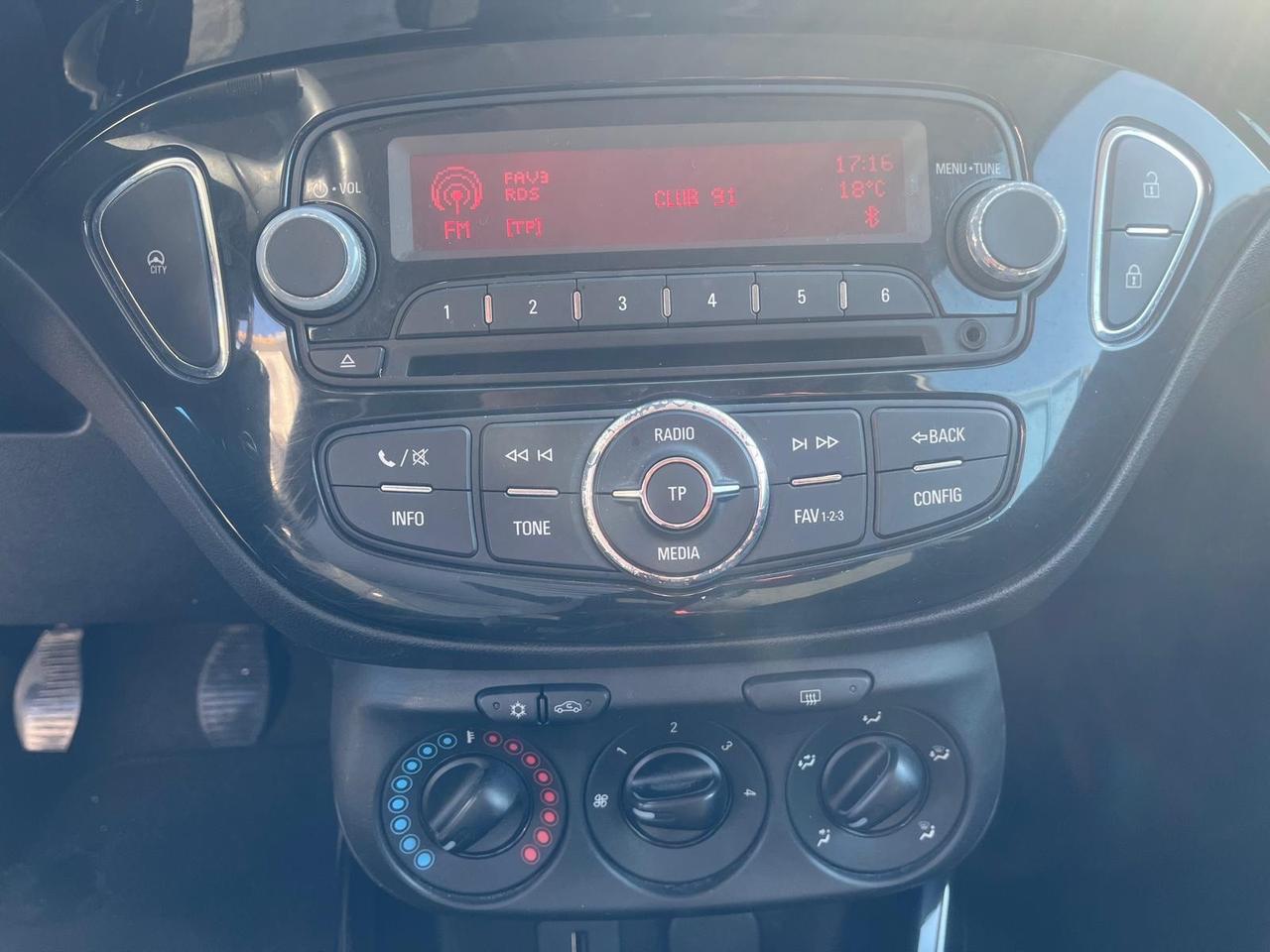 Opel adam 1.2 benz- full- km 77000-2015