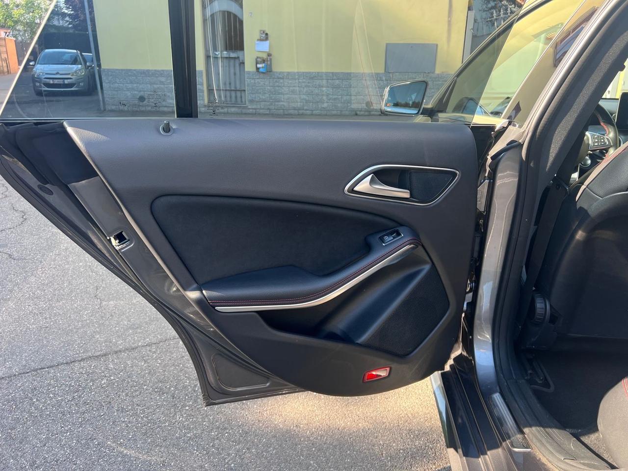 Mercedes-Benz CLA 220 Premium CLA 220 D #10563