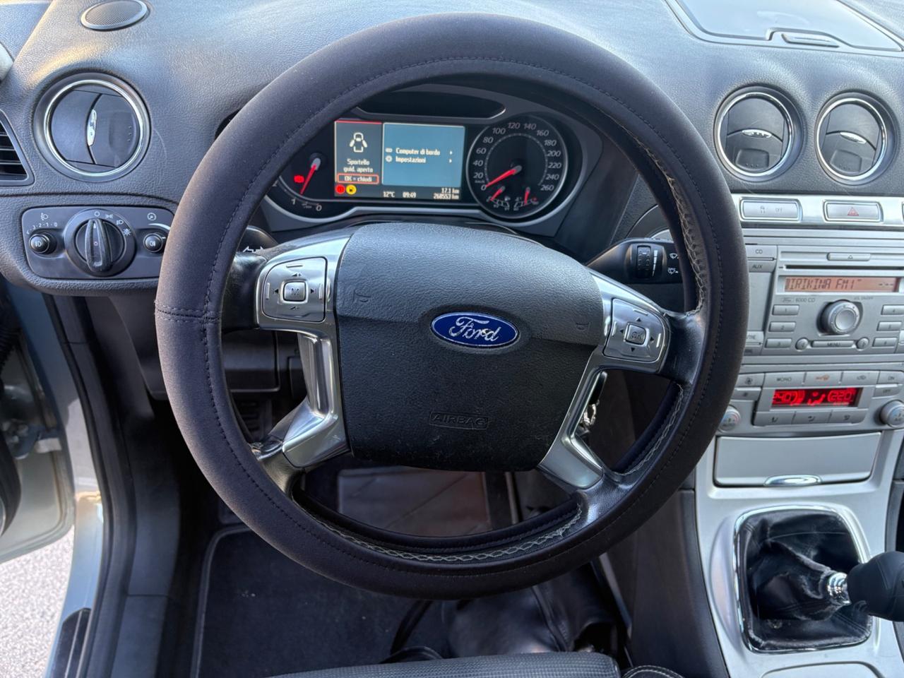 Ford S-Max 2.0 TDCi Titanium 7 posti gancio t
