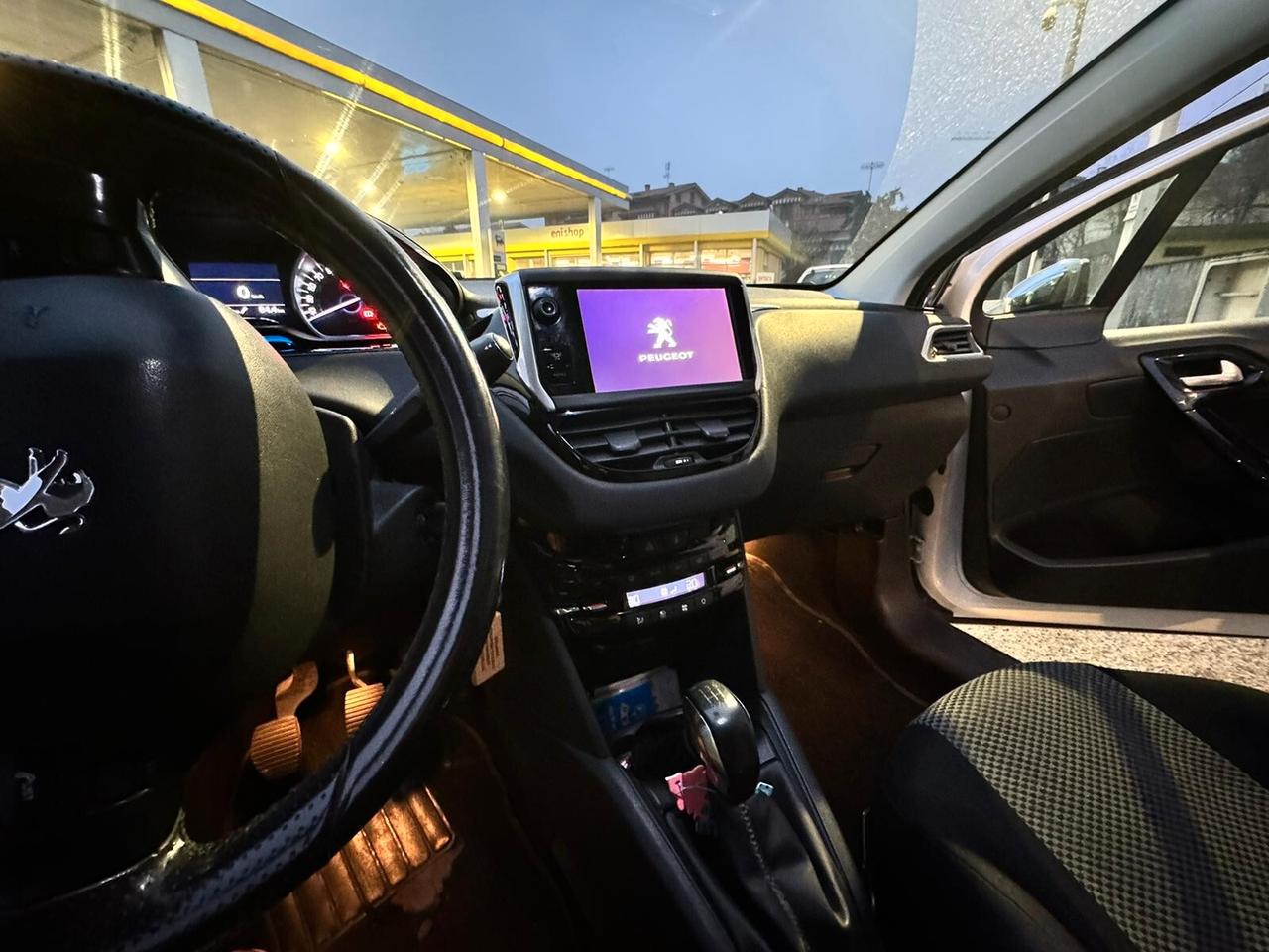 Peugeot 208 1.4 HDi 68 CV 3 porte Allure