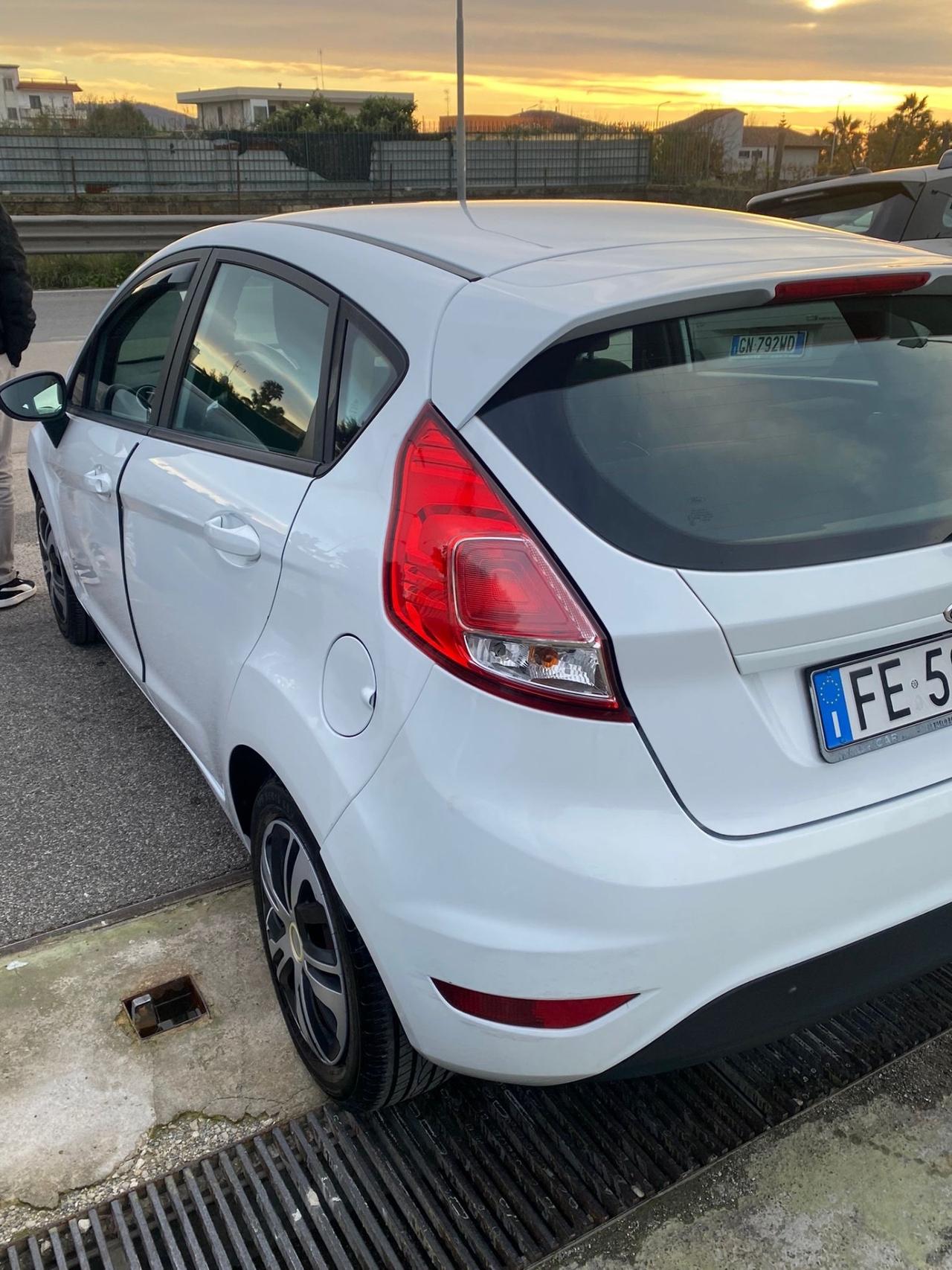 Ford Fiesta Plus 1.5 TDCi 75CV 5 porte