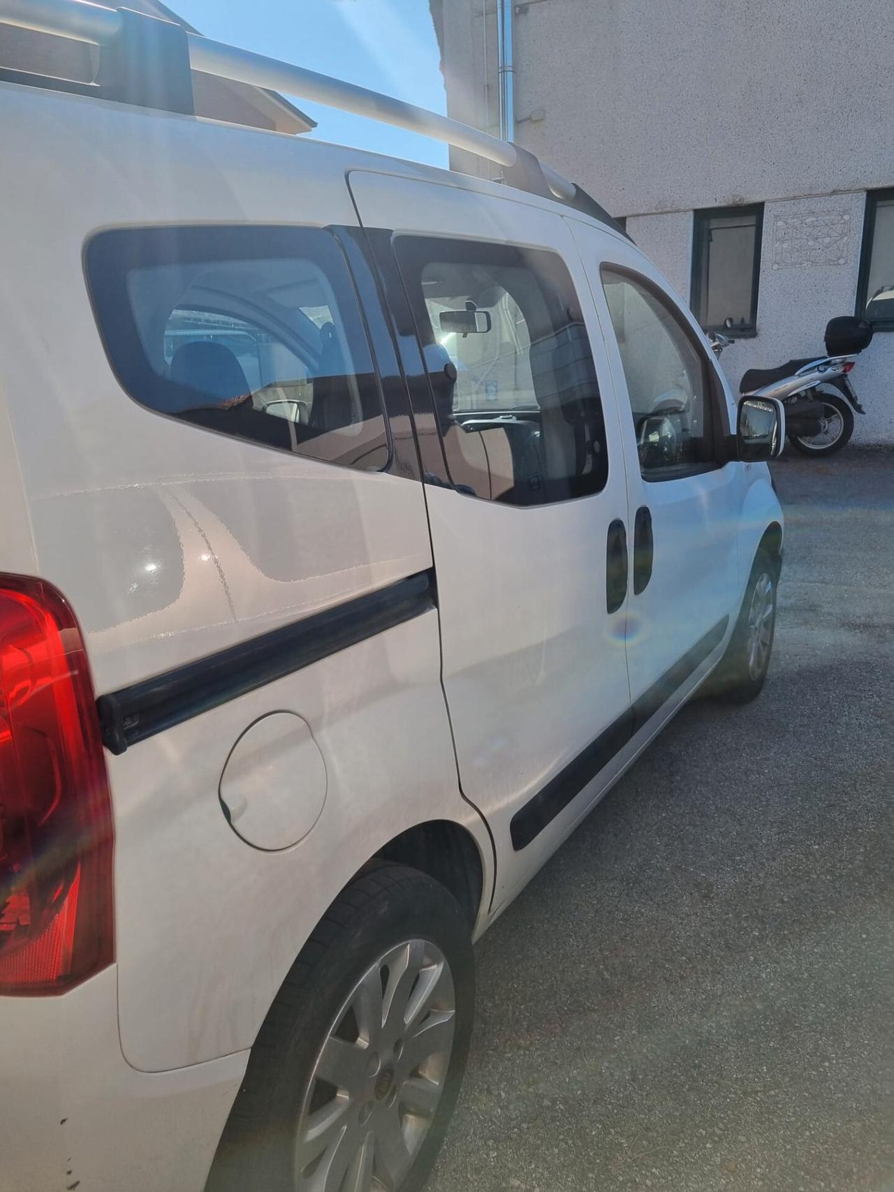 Fiat Qubo 1.4 8v natural power Dynamic 70cv E6