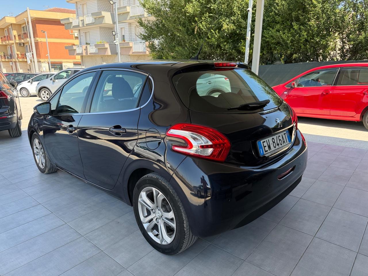 Peugeot 208 1.6 e-HDi 92 CV Stop&Start 5 porte Allure