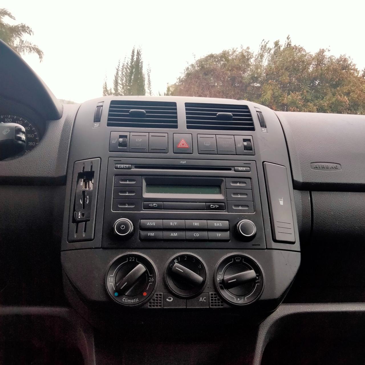 Volkswagen Polo 1.4/80CV 16V 3p. Sportline