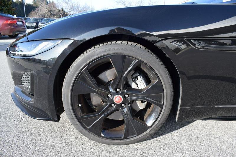 Jaguar F-Type 2.0 aut. Coupé R-Dynamic BLACK