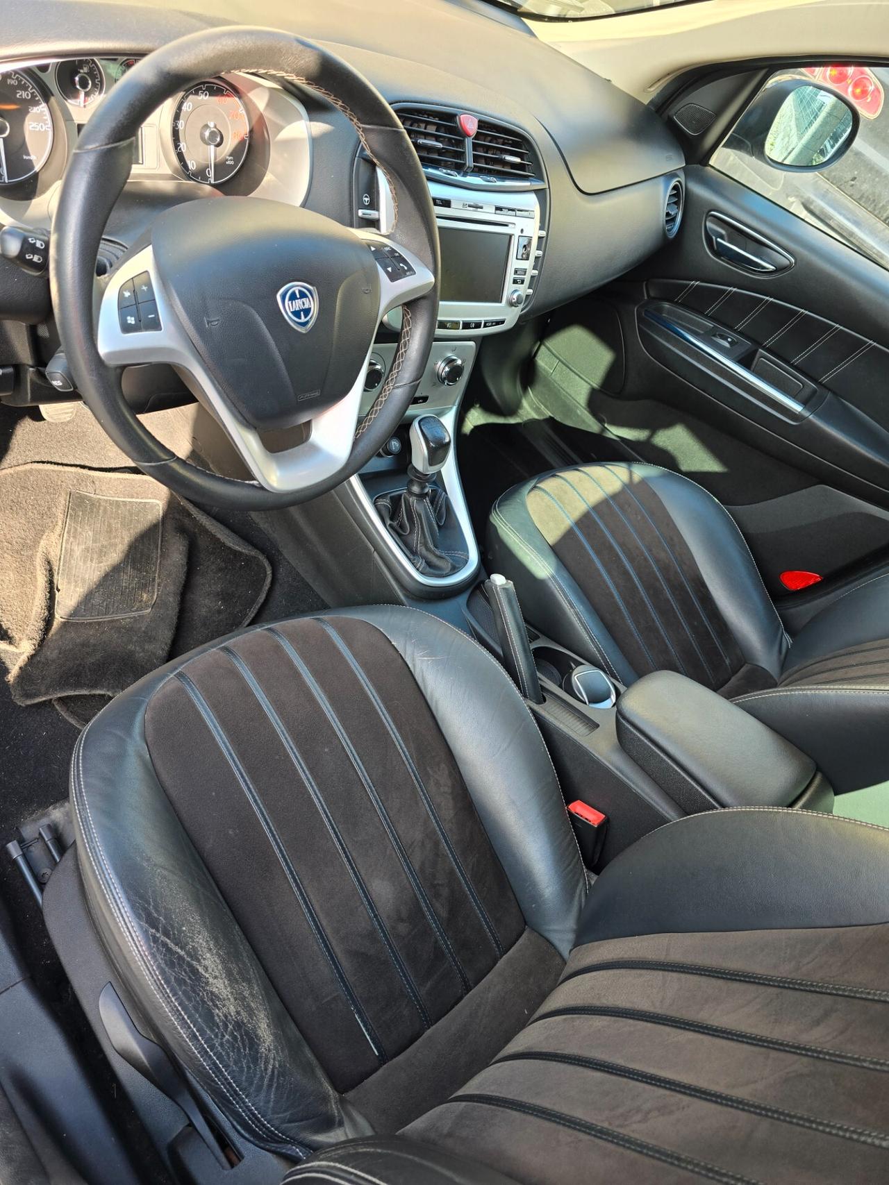 Lancia Delta 1.4 T-Jet 120 CV Platino 127km