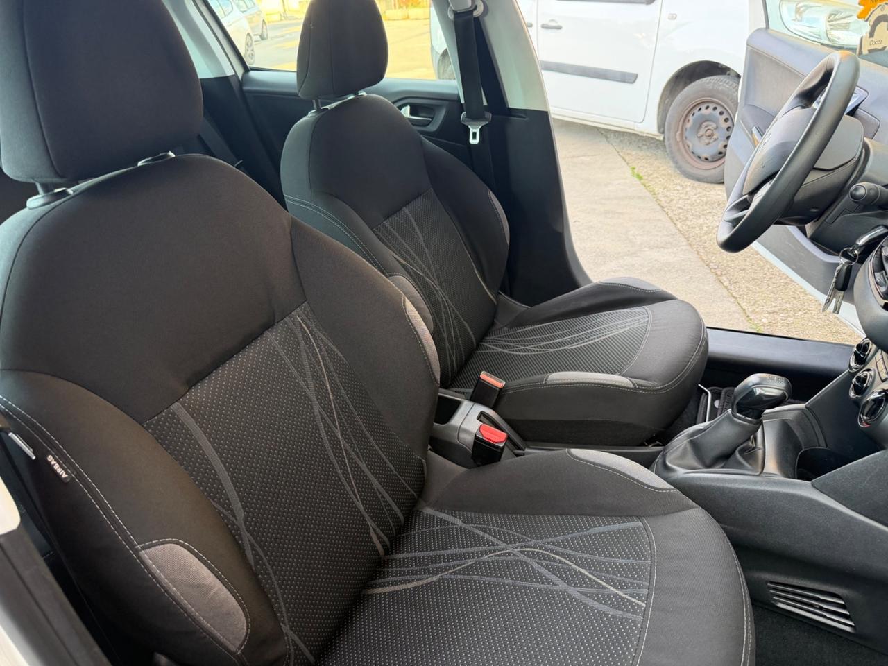 Peugeot 208 1.4 HDi 68 CV 5 porte Active