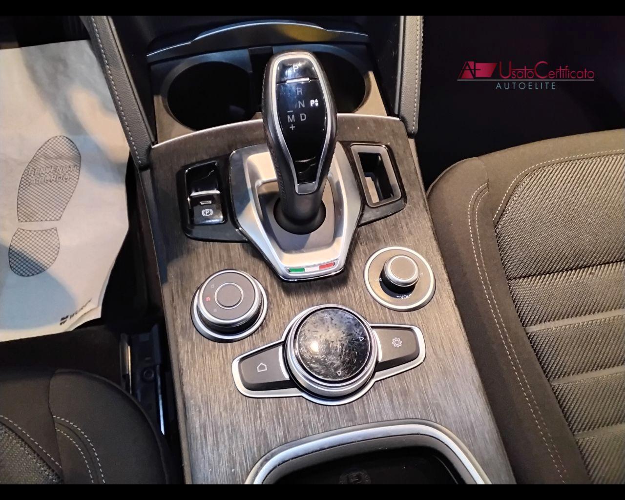 ALFA ROMEO Stelvio 2.2 Turbodiesel 160 CV AT8 RWD Super