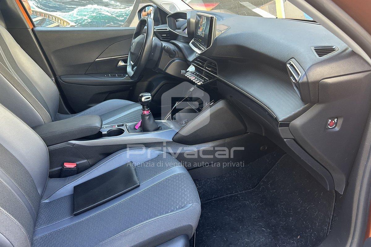 PEUGEOT 2008 PureTech 100 S&S Allure Navi Pack