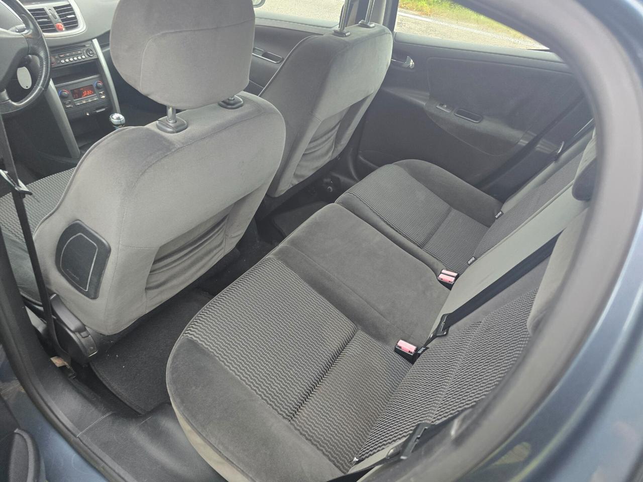 PEUGEOT 207 1.4 "OK PER NEOPATENTATI"