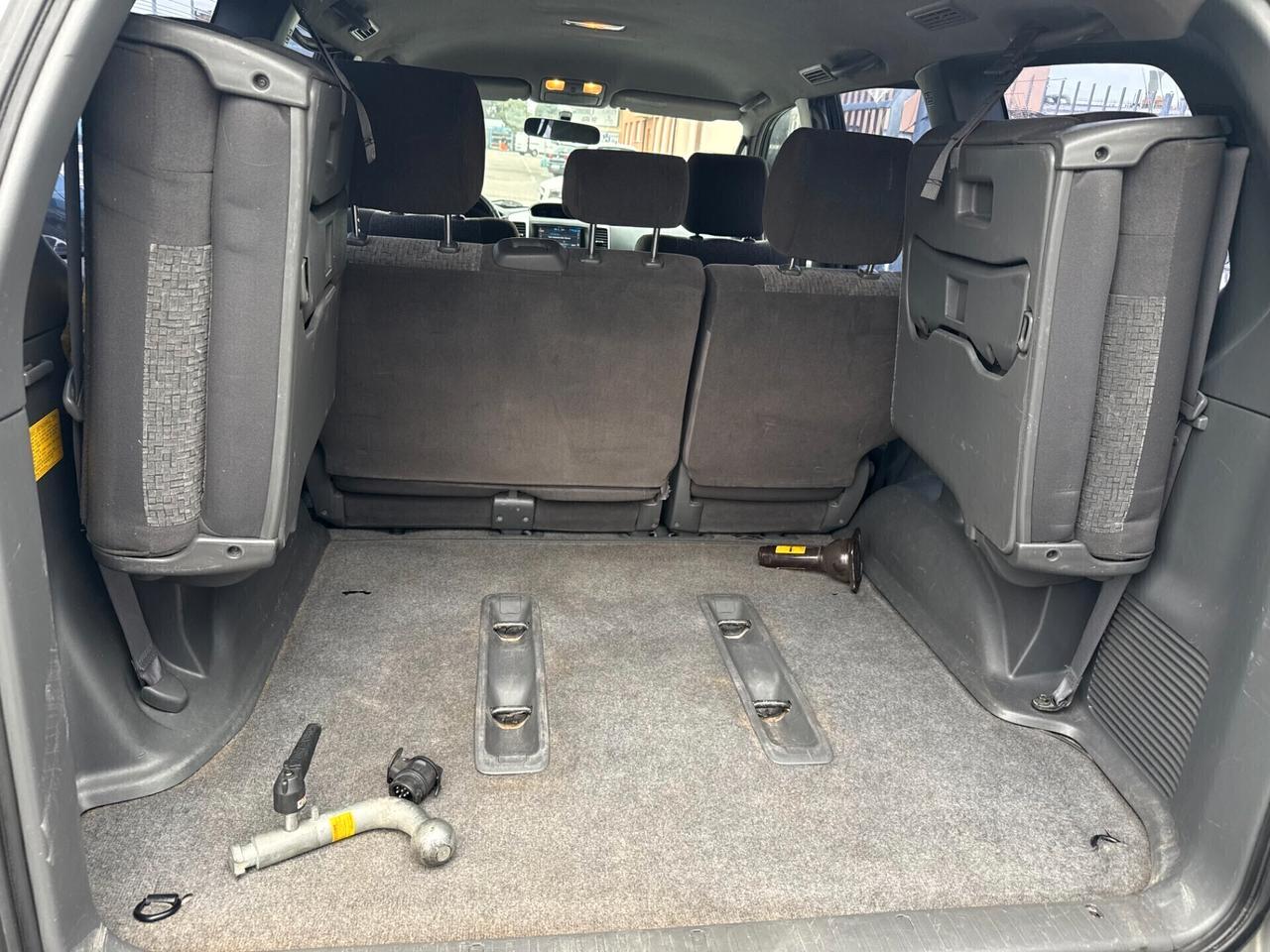 Toyota Land Cruiser 3.0 d 4x4 GPL / 8 POSTI