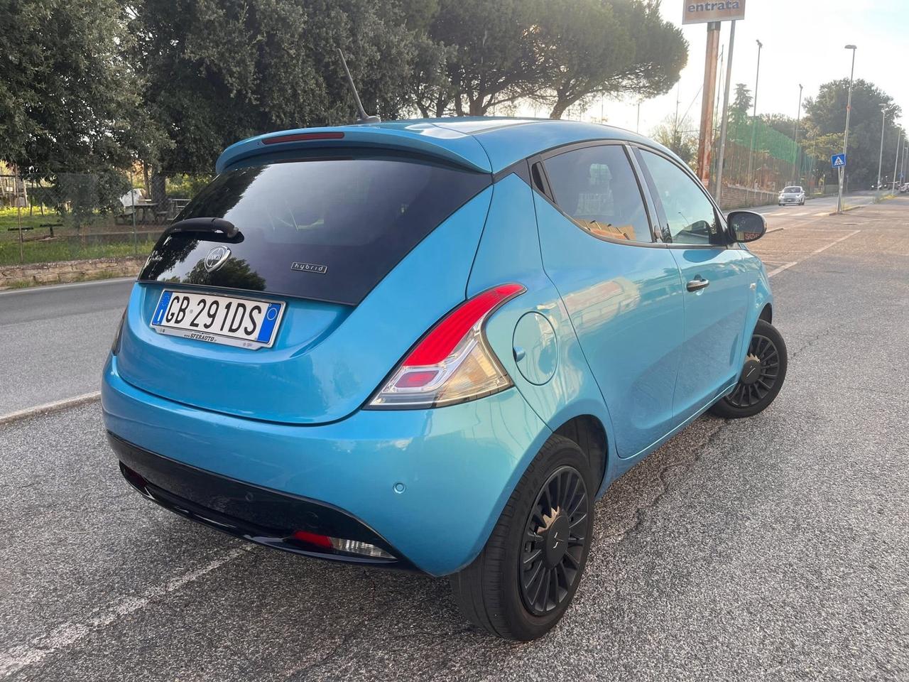 Lancia Ypsilon 1.0 FireFly 5 porte S&S Hybrid Maryne