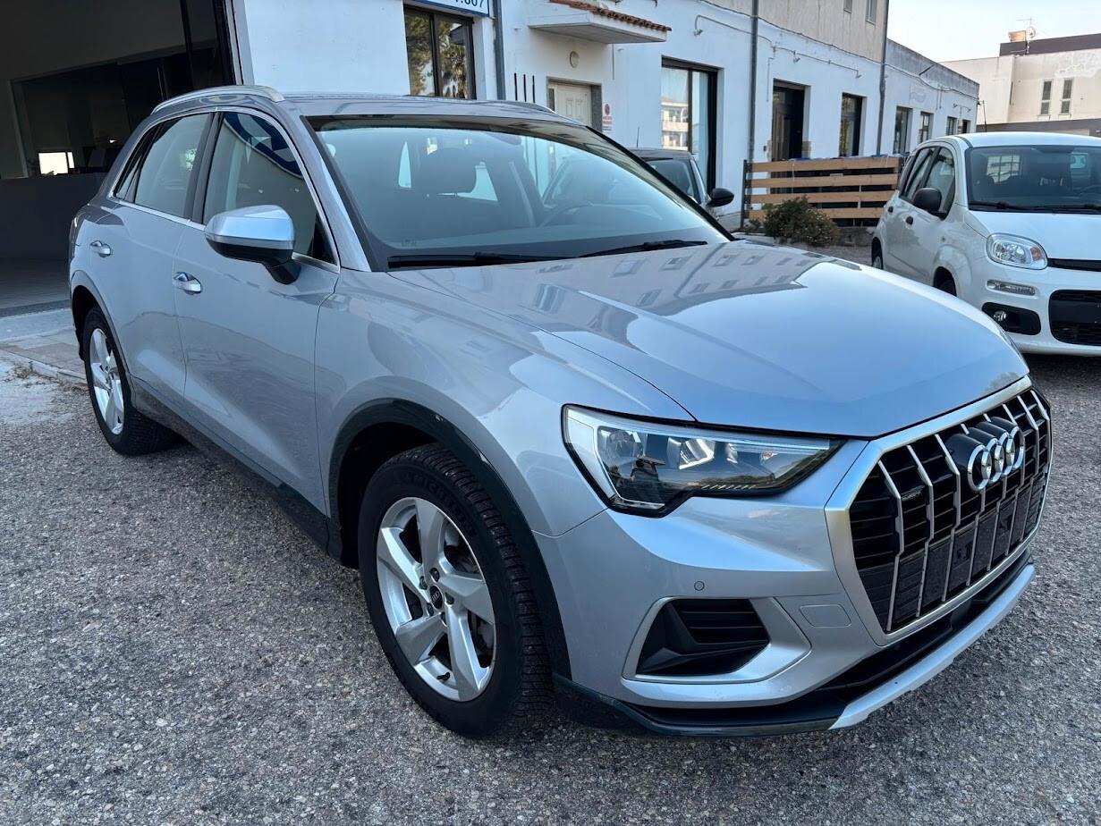 Audi Q3 40 TDI quattro S tronic Business Advanced