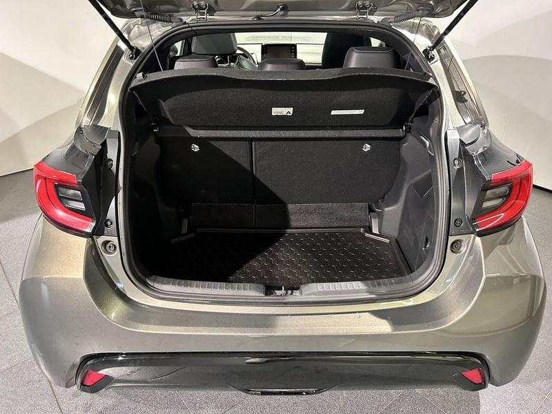 Toyota Yaris Yaris 1.5 Hybrid 5 porte Lounge AREA C FREE