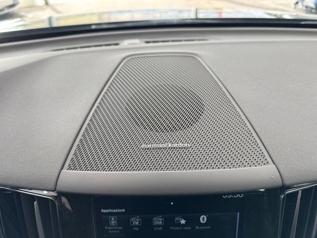 VOLVO XC60 B4 (d) 197cv Geartronic Momentum Pro