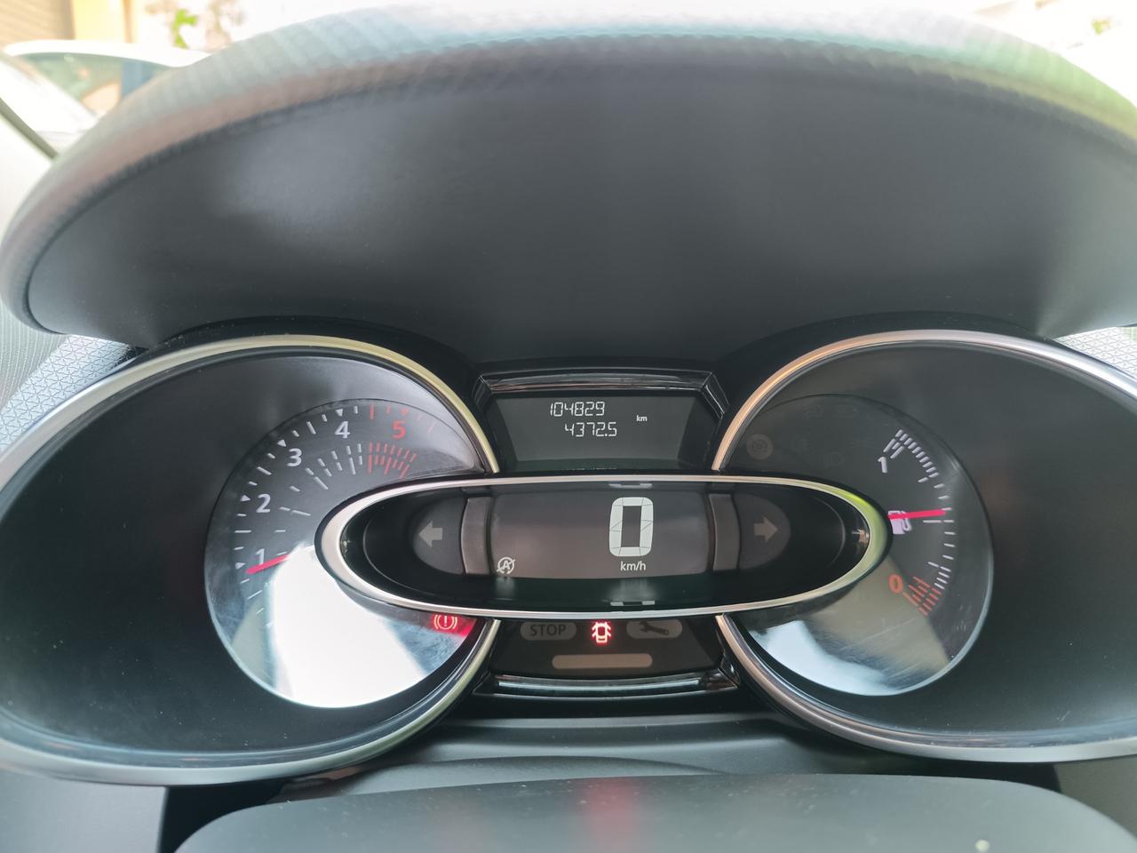 Renault Clio dCi 8V 75 CV 5 porte Moschino Zen