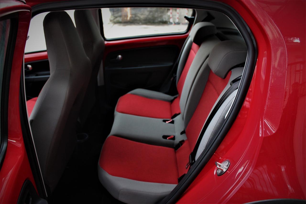 Volkswagen up! 1.0 75 CV 5p. cross neopatentati 41000 km