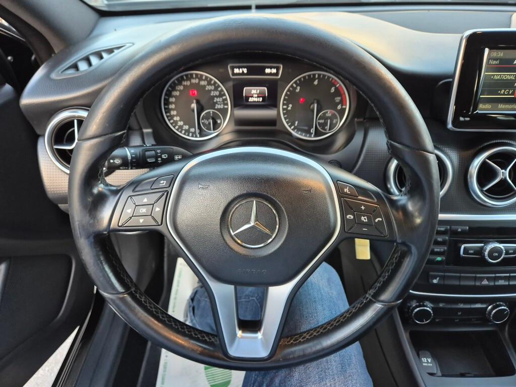 Mercedes A 180 d business 110cv